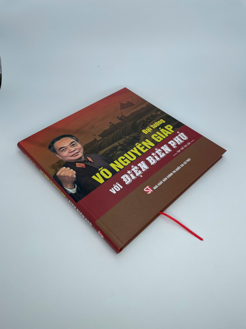 Đại tướng Võ Nguyên Giáp với Điện Biên Phủ