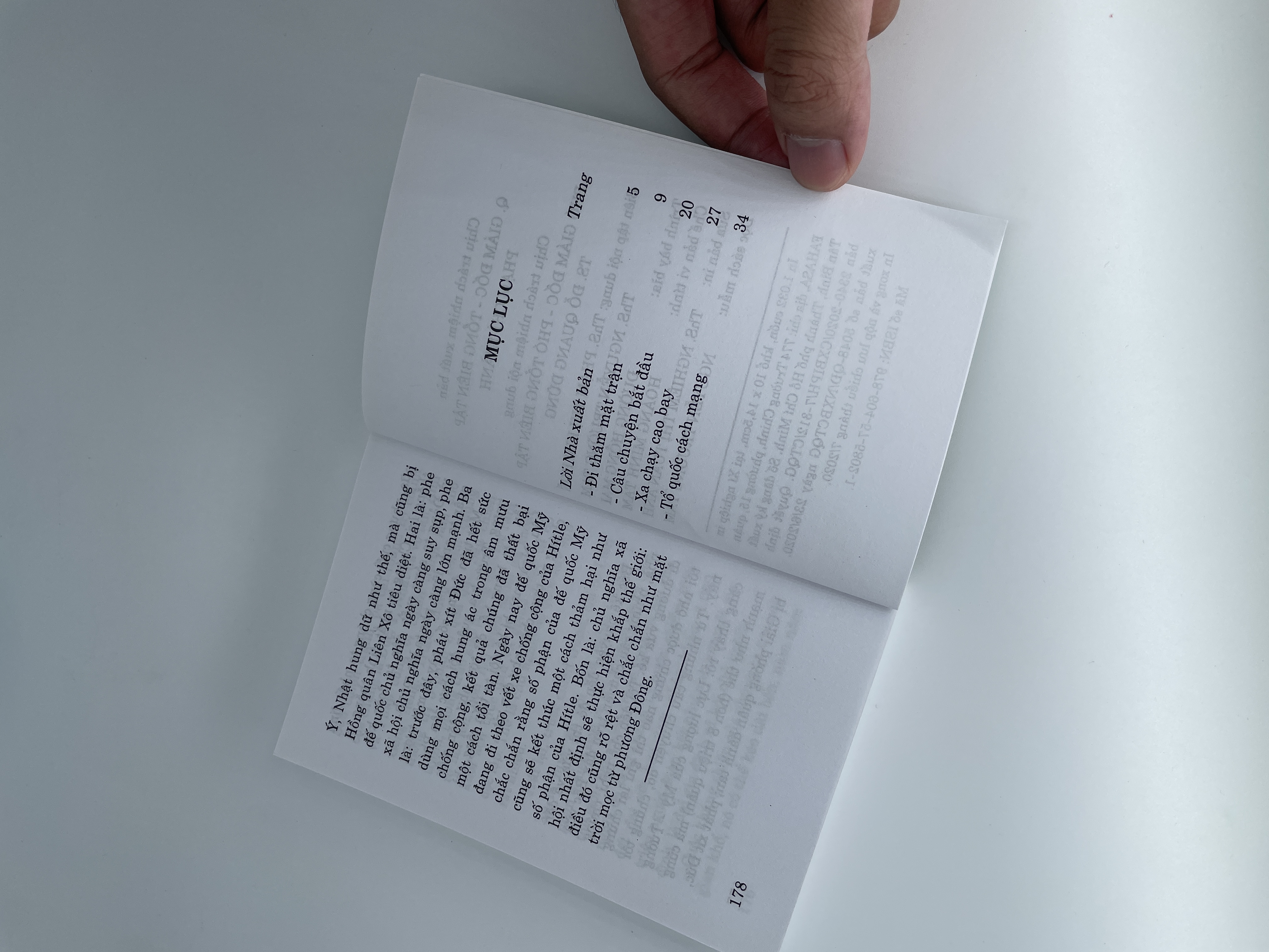 Vừa đi đường vừa kể chuyện