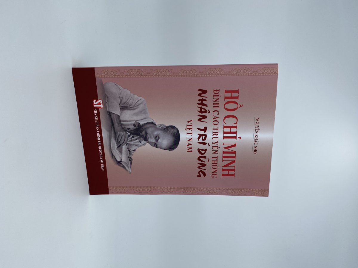 Hồ Chí Minh - Nhà tư tưởng thiên tài