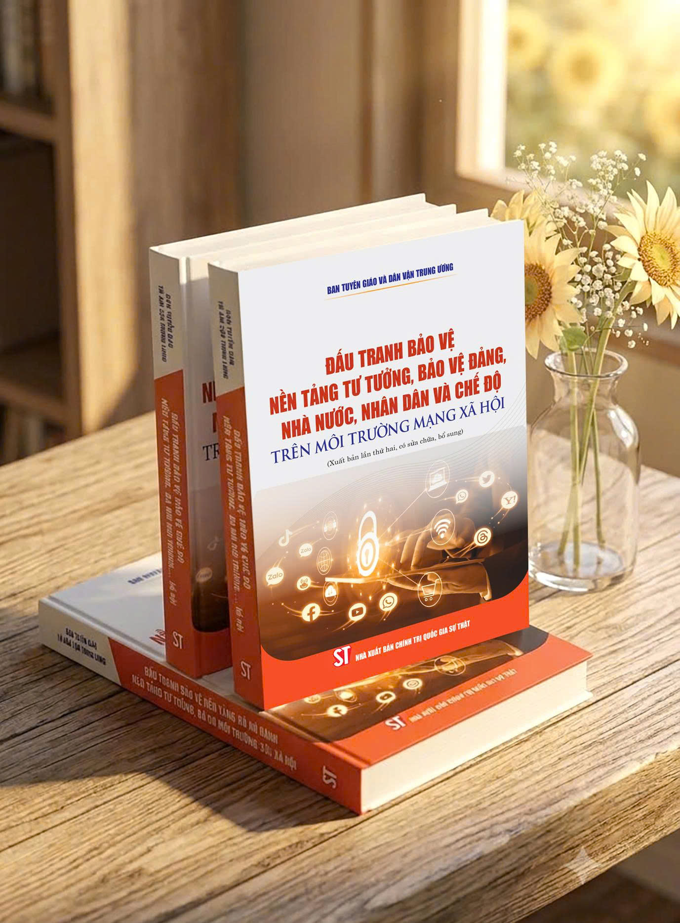 Đấu tranh bảo vệ nền tảng tư tưởng, bảo vệ Đảng, Nhà nước, Nhân dân và chế độ trên môi trường mạng xã hội (Xuất bản lần thứ hai, có sửa chữa, bổ sung)