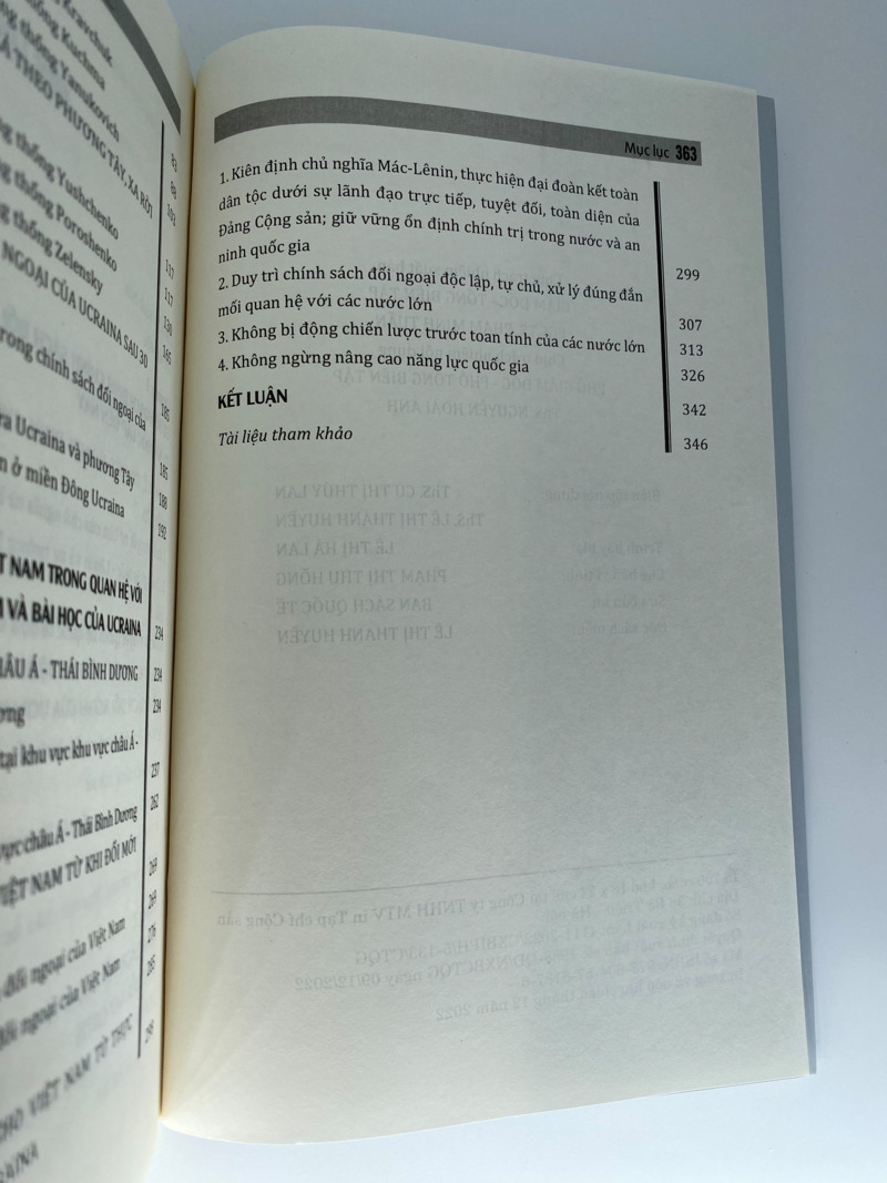 Chính sách đối ngoại của Ucraina từ năm 1991 đến nay. Kinh nghiệm và bài học cho Việt Nam trong quan hệ với các nước lớn (Sách chuyên khảo)