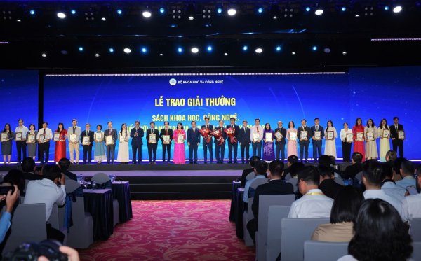 Sách của Nhà xuất bản Chính trị quốc gia Sự thật đoạt giải Nhì tại Giải thưởng Sách khoa học, công nghệ, đổi mới sáng tạo và chuyển đổi số năm 2026