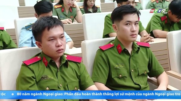 Ra mắt cuốn sách Lúc dân cần, lúc dân khó, có Công an